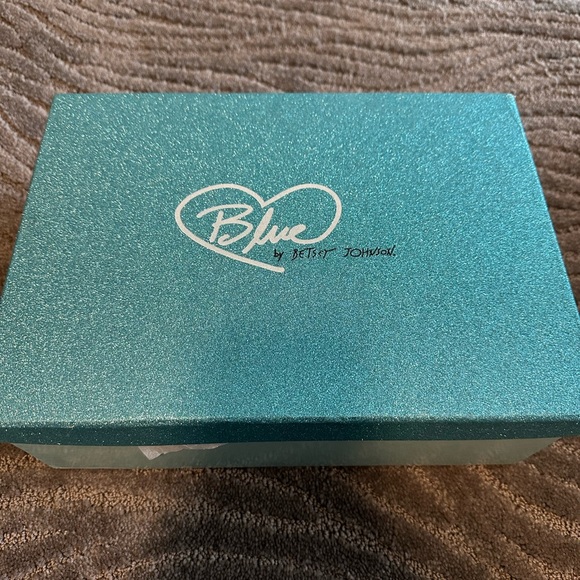 Blue by Betsey Johnson Hazil Jeweled Bridal Pointed Toe Stiletto Pumps size 9 - Picture 14 of 14